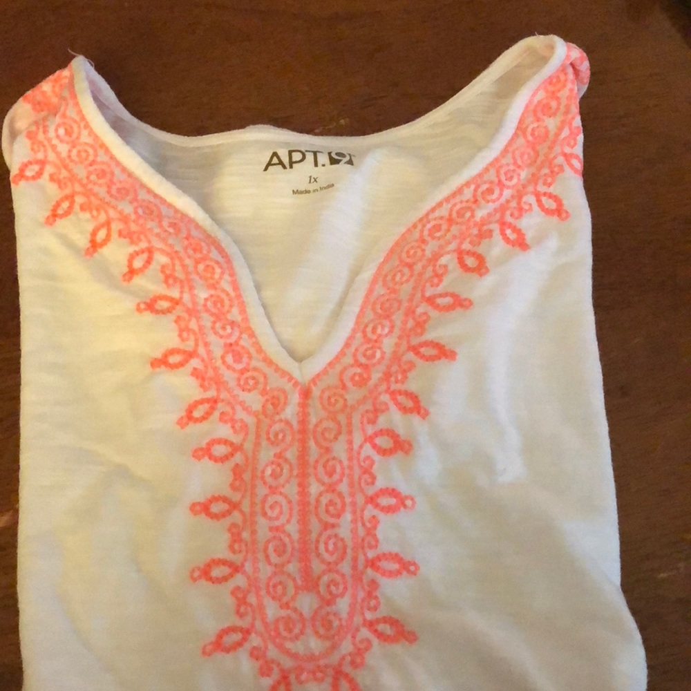 Women’s shirt